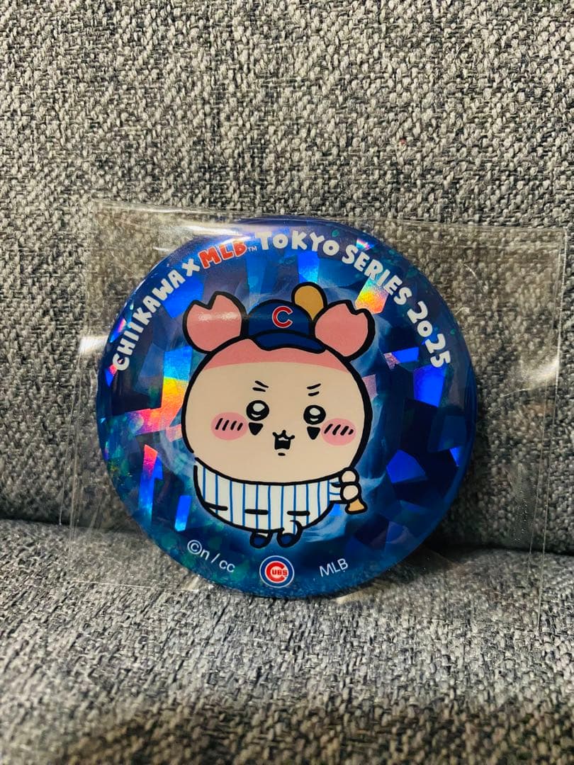 ちいかわ　MLB TOKYO SELIES ホログラム缶バッジ　全11種コンプ