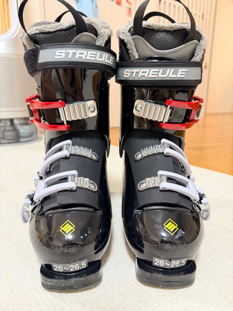 シュトロイレ（STREULE）（メンズ）スキーブーツ25 GARNET F70