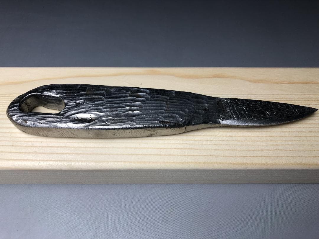 アルタイ隕石 使用 天鉄刀 刀型オブジェ・一点物 170g 共箱
