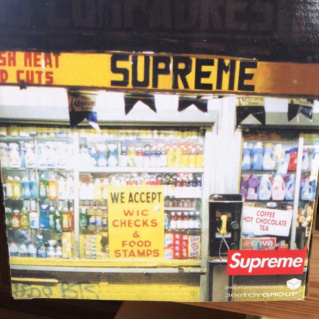 Supreme カマチョ　フィギュア