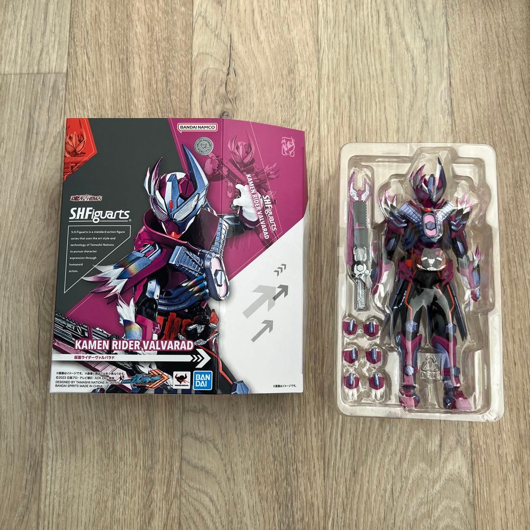 S.H.Figuarts 仮面ライダーヴァルバラド マジェード セット