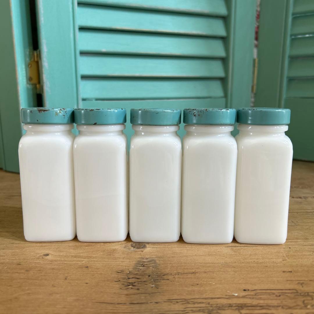 アンティーク　グリフィス　スパイスジャーセット ミルクガラス　ターコイズブルー