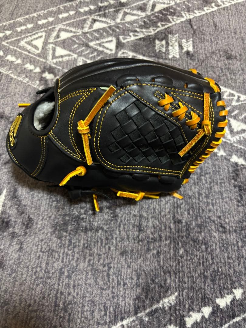 adidas 軟式グローブ 黒/茶