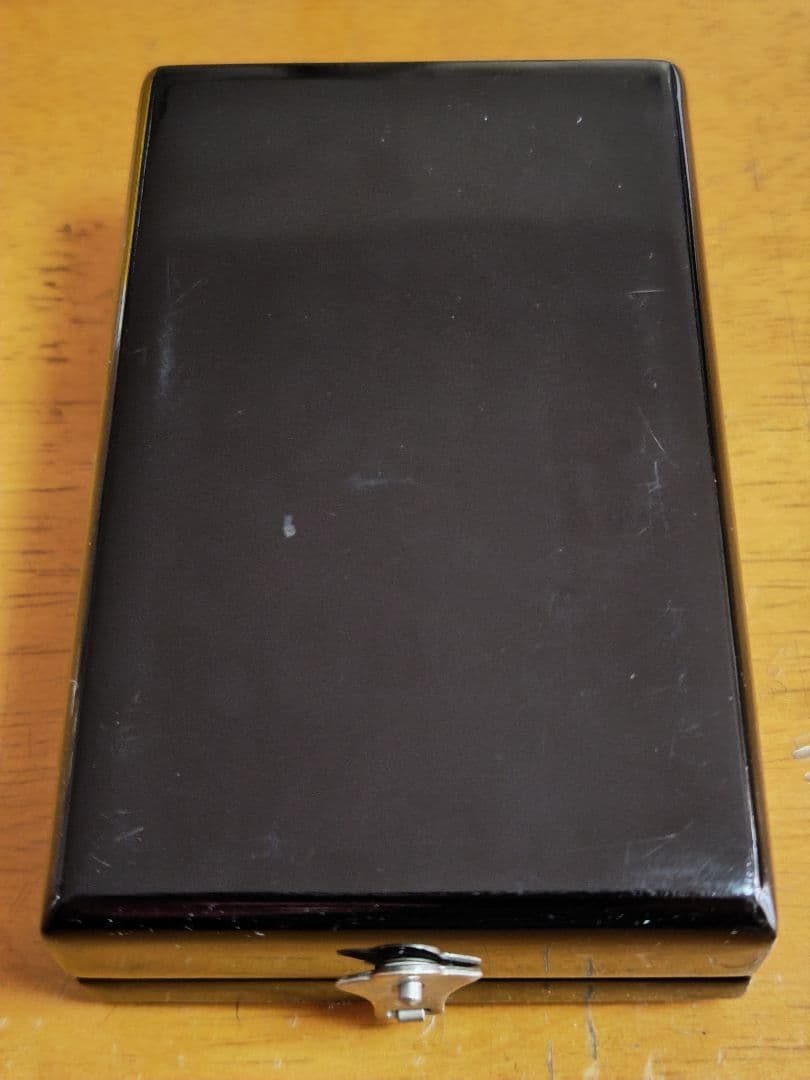 ●日本国 ● 勲四等瑞宝章　勲章 略綬 共箱付