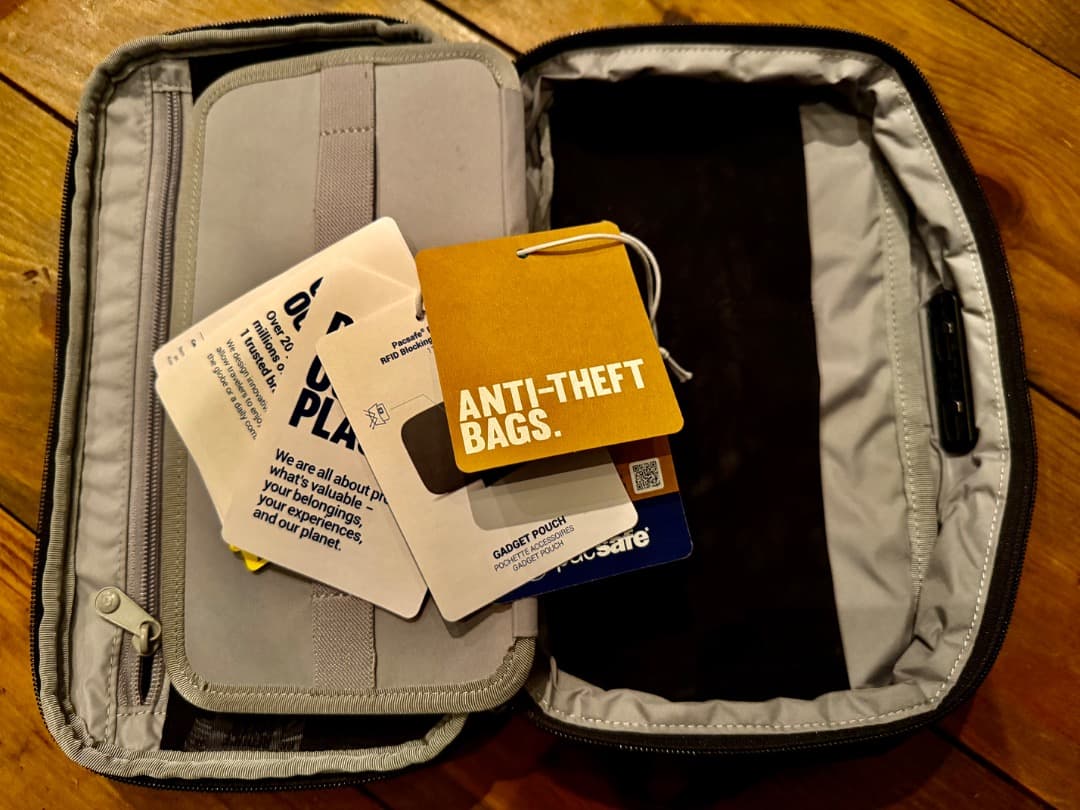 pacsafe RFIDセーフガジェットポーチ No.12970345