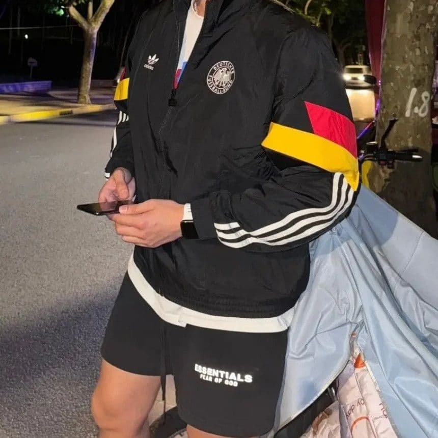 ドイツ代表　ジャケット　アディダス　オリジナル トラックジャケット ウィンド