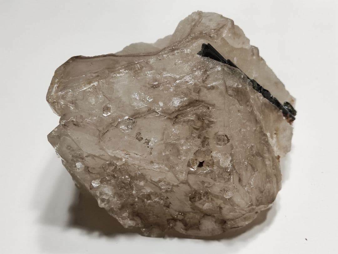 パワーストーン　原石　希少！　トルマリンwithクォーツ原石　1,877g