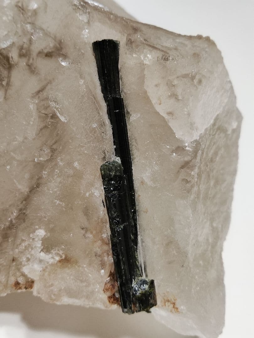 パワーストーン　原石　希少！　トルマリンwithクォーツ原石　1,877g