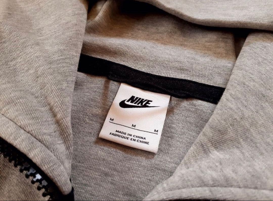 Nike テックセットアップM