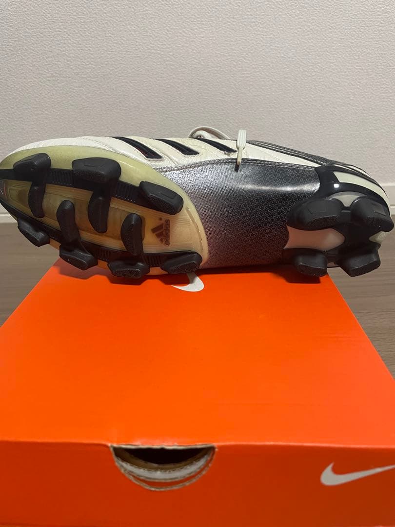 adidas プレデターアブソリュートHG 27.5cm