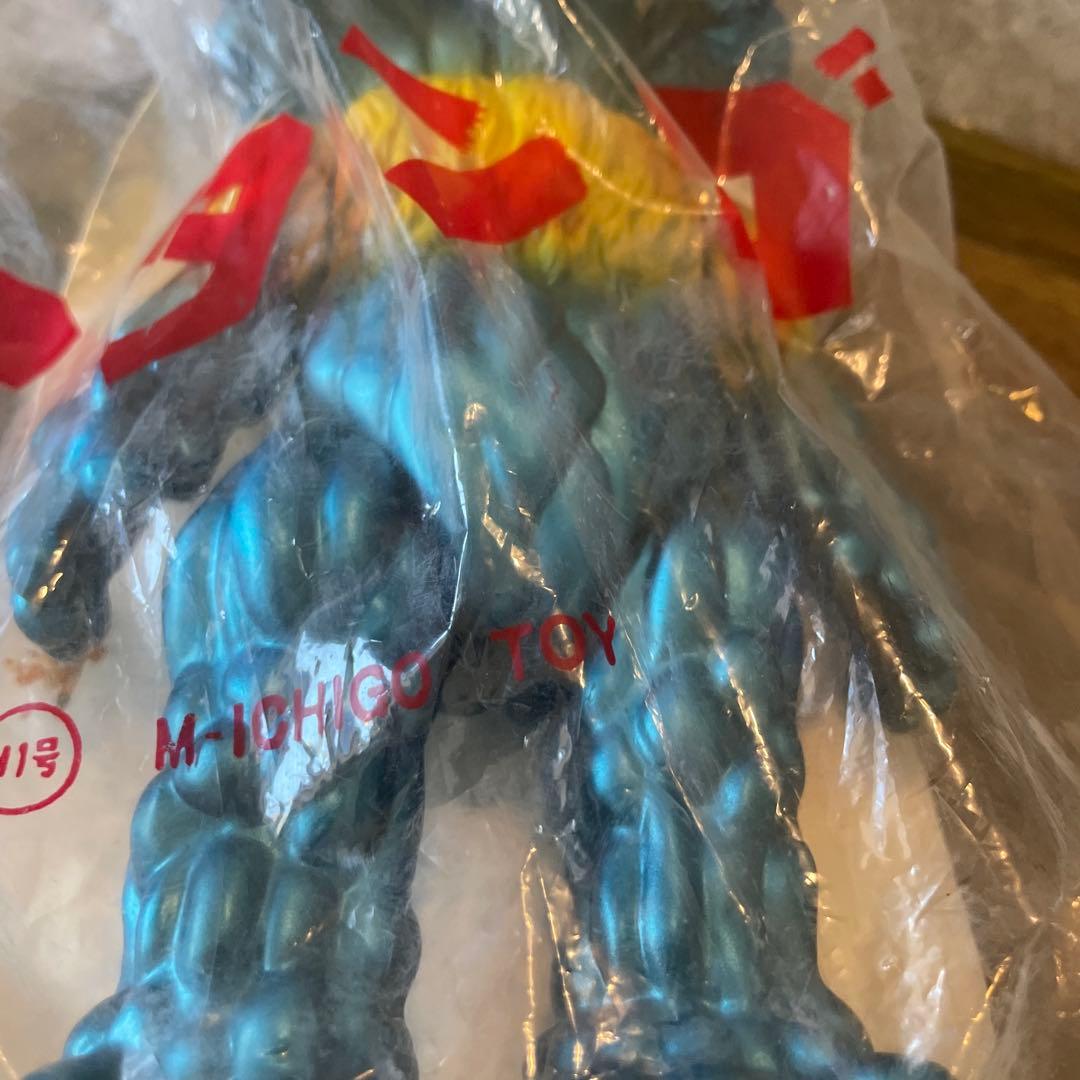 未開封未使用M1号　マタンゴソフビ　メタル系カラー