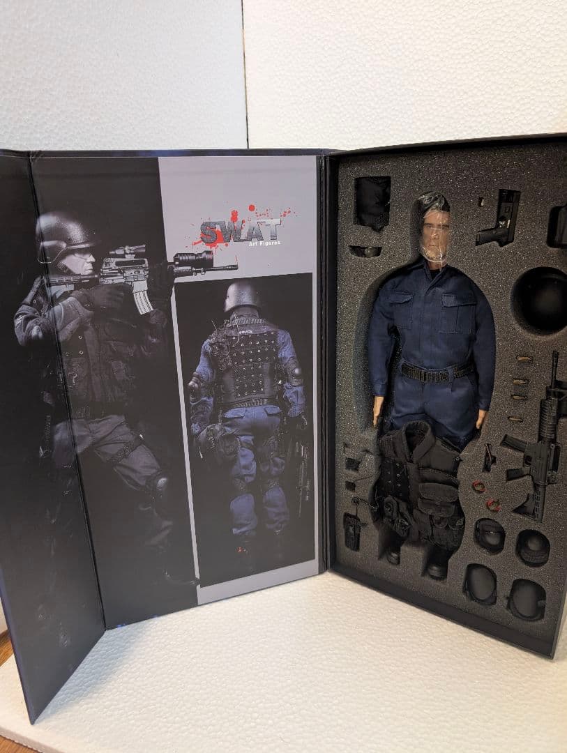 SWAT フィギュア Art Figures　コリンファレル