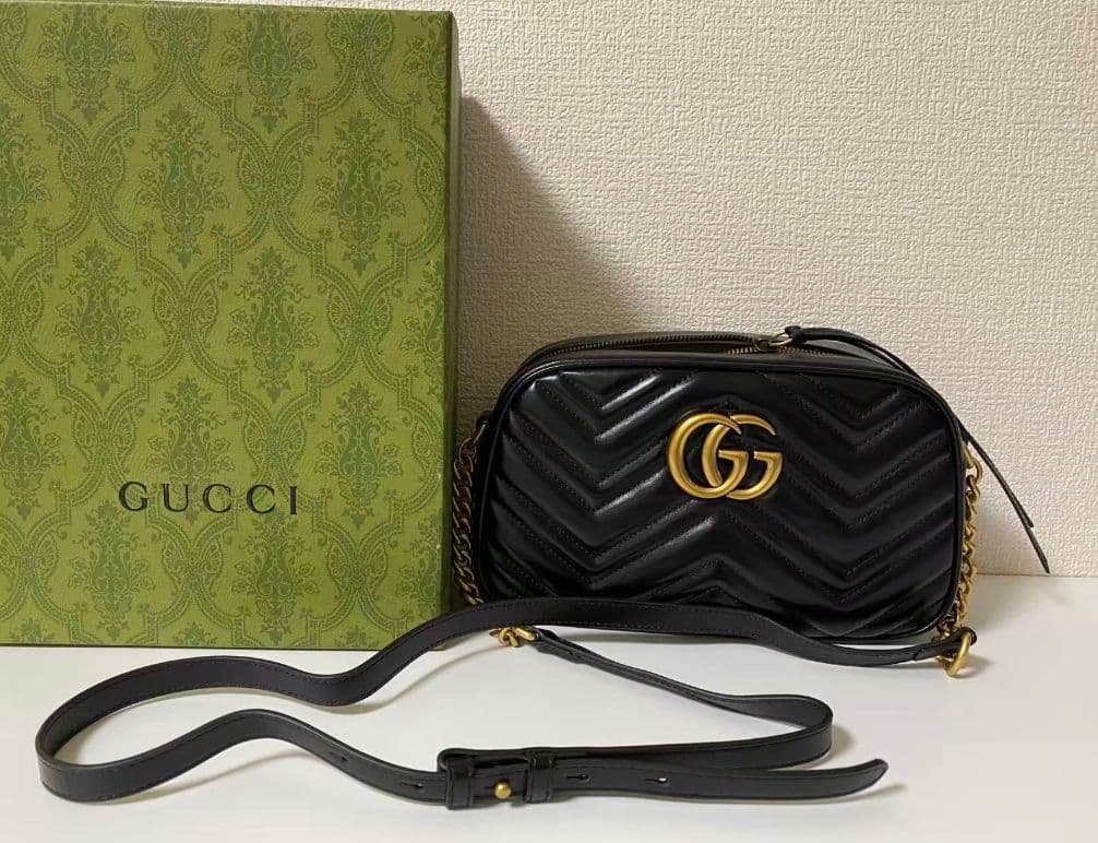 美品· GUCCI ショルダーバッグ