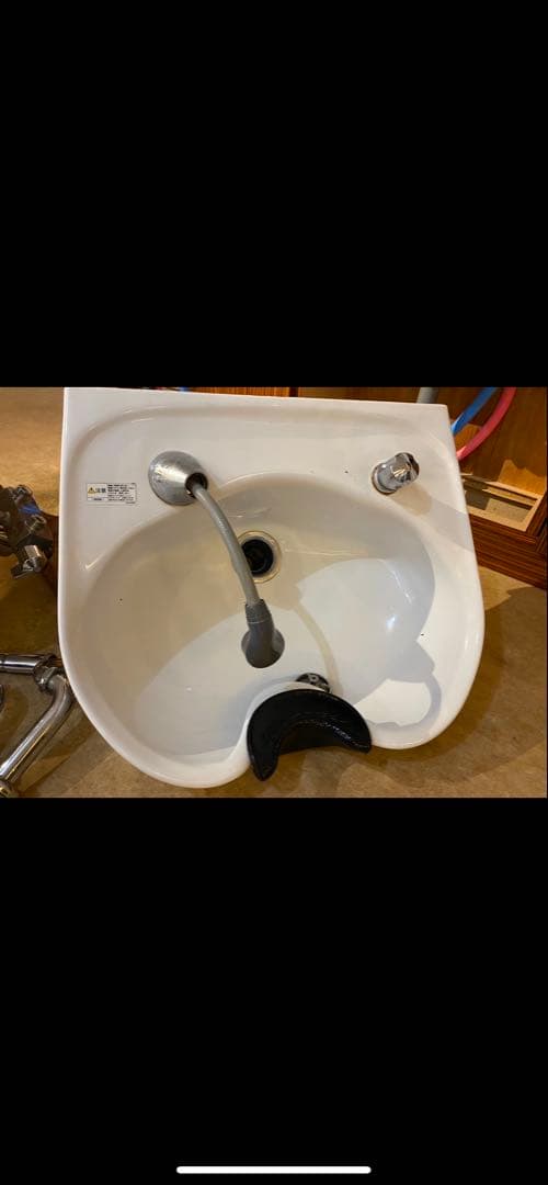 シャンプーボウル 引き取り限定　西宮　美容院　洗髪台　シャンプー台