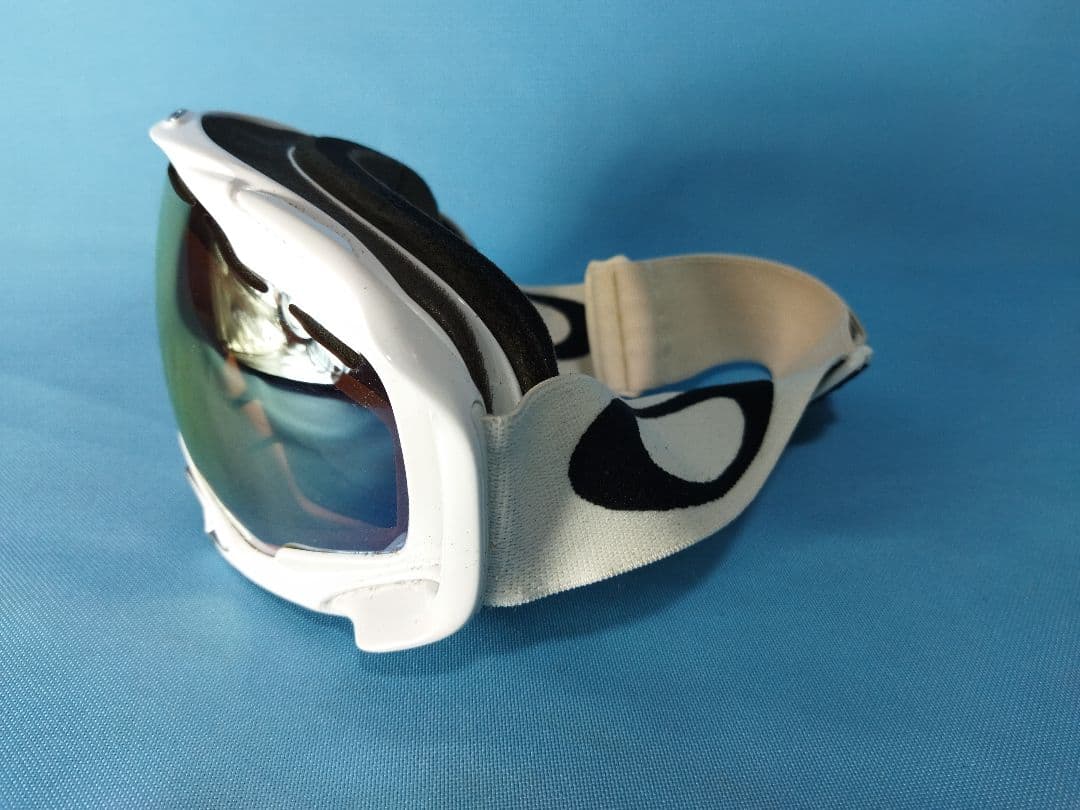 オークリー　Oakley ゴーグル ミラー加工 ホワイト収納袋付き