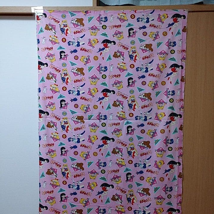 セーラームーン 生地 約260cm×約90cm 布 はぎれ ピンク 当時物