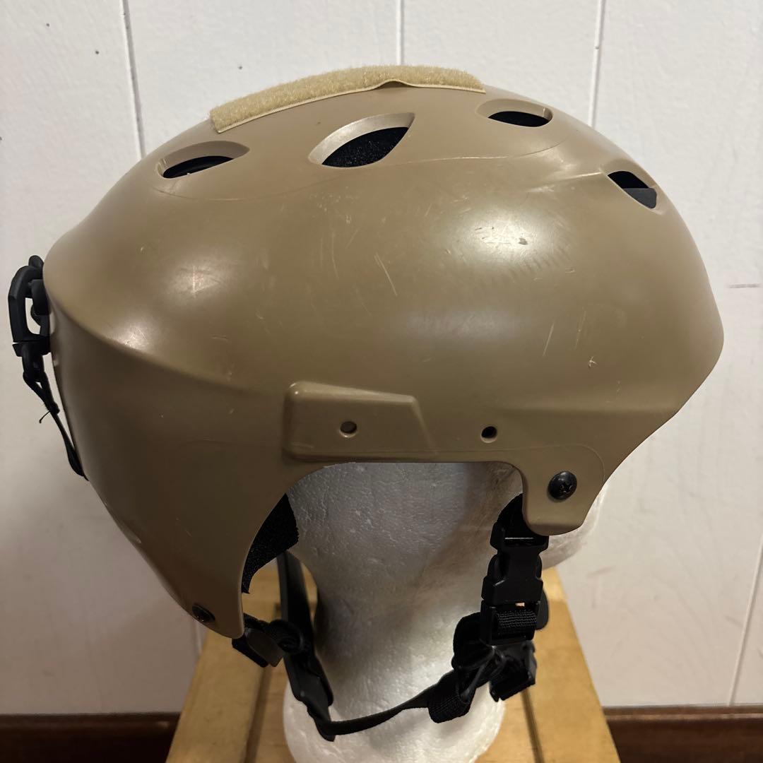 米軍　PT HELMET A−BRAVO トレーニング ヘルメット　MEDIUM