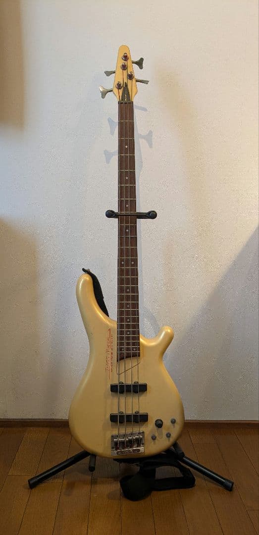 BASS MANIAC エレキベース