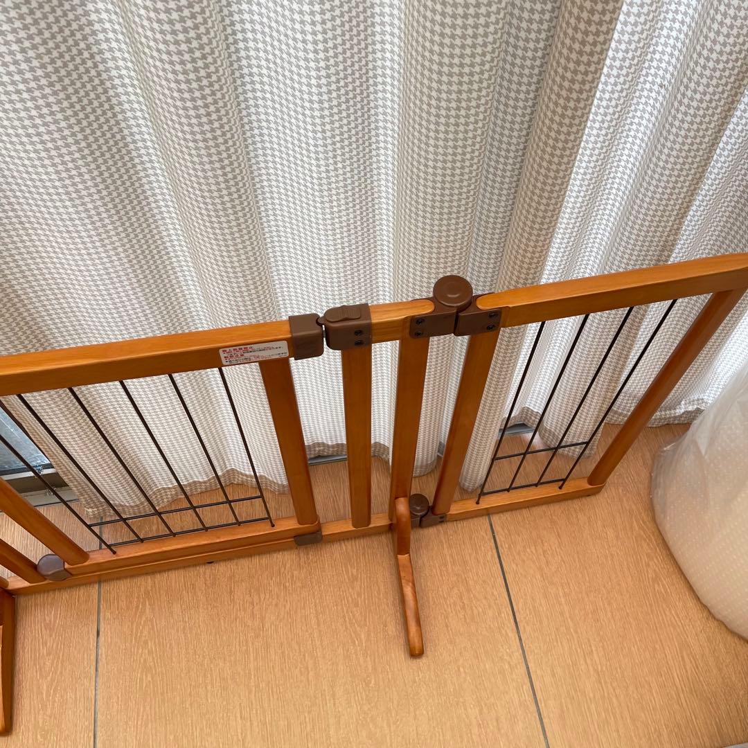 綺麗！リッチェル　木製　おくだけゲート　ペットゲート　ベビーゲートS