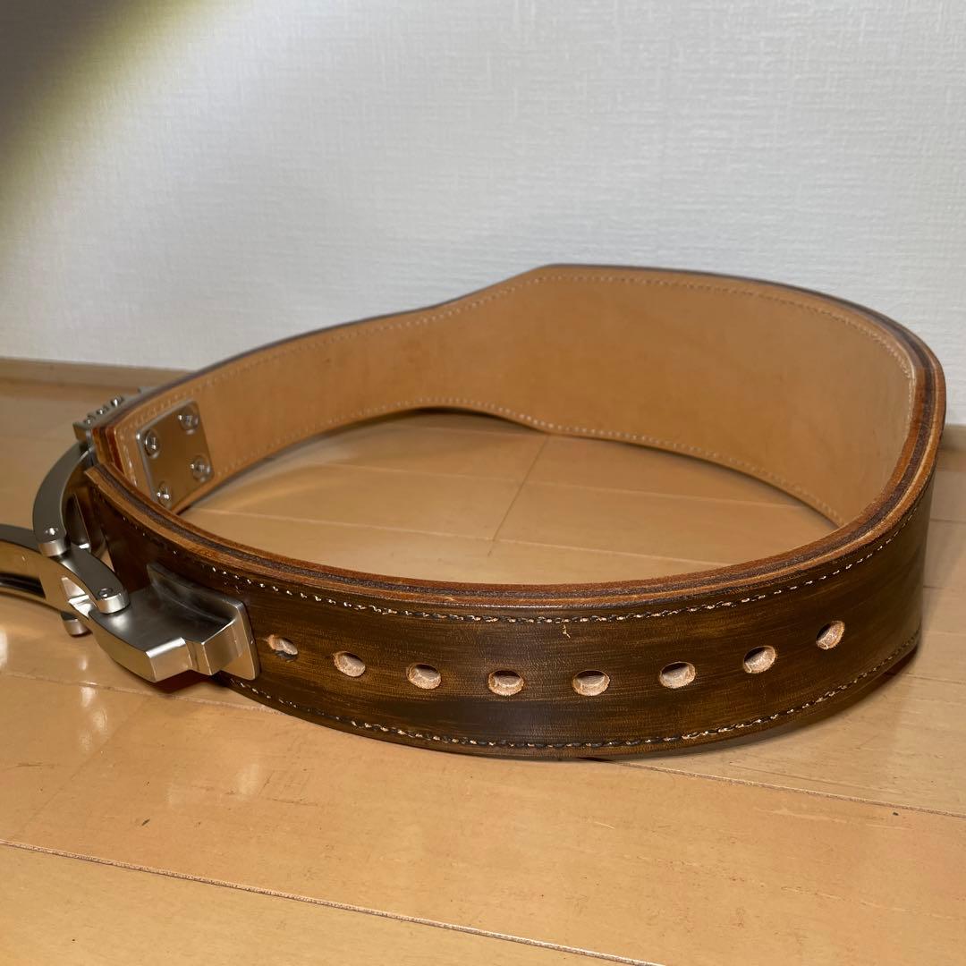 新品未使用　パワーベルト　GOLD'S GYM 30周年記念 シール付き