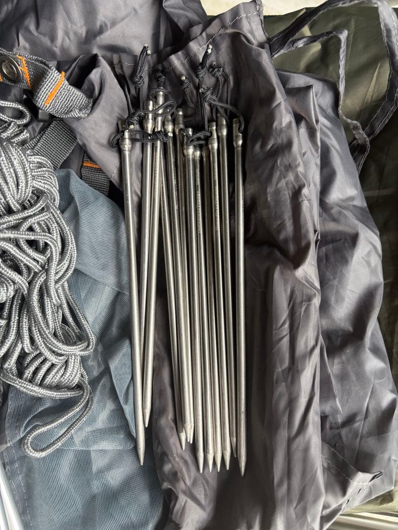 オ*ー様 BUNDOK SOLO DOME 1 チタンペグに変更済み