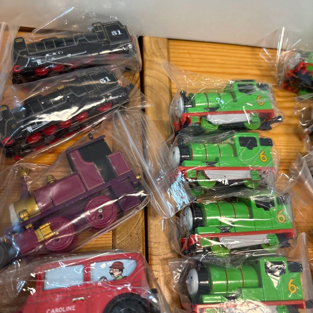 2333.きかんしゃトーマス商品33台まとめ売り