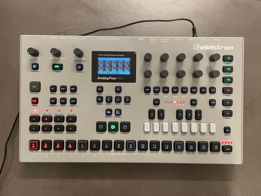 鍵盤楽器 Elektron Analog Four MK2