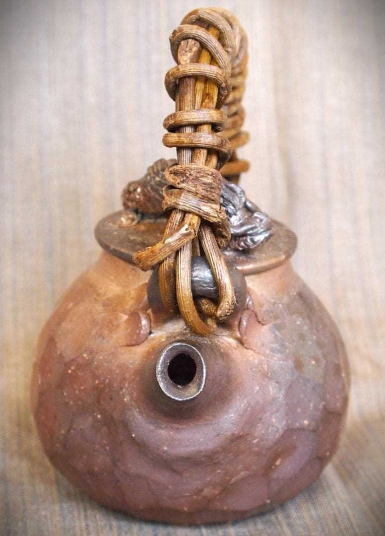 新品★竹内靖之【師：山本陶秀】★★備前龍摘み籐手付き面取り土瓶