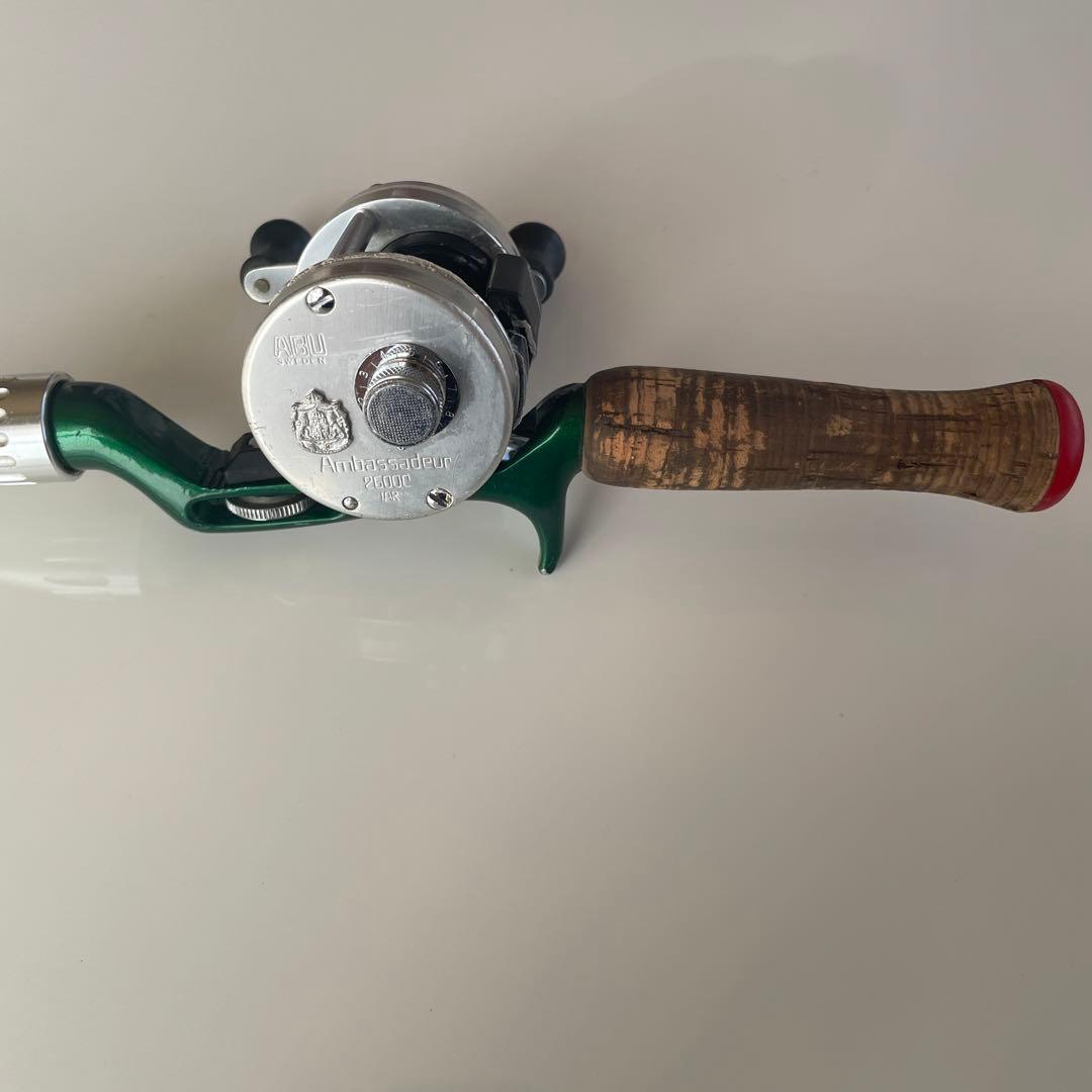 Abu Ambassadeur 2600C IAR右巻き&グラスロッド