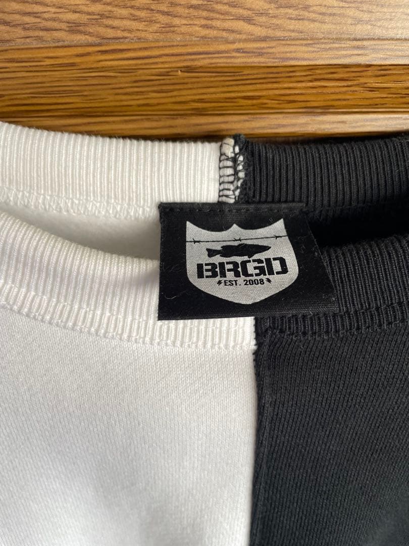 バスブリゲード　BRGD 新品同様　白黒　トップスXLサイズ　⭐︎送料無料⭐︎