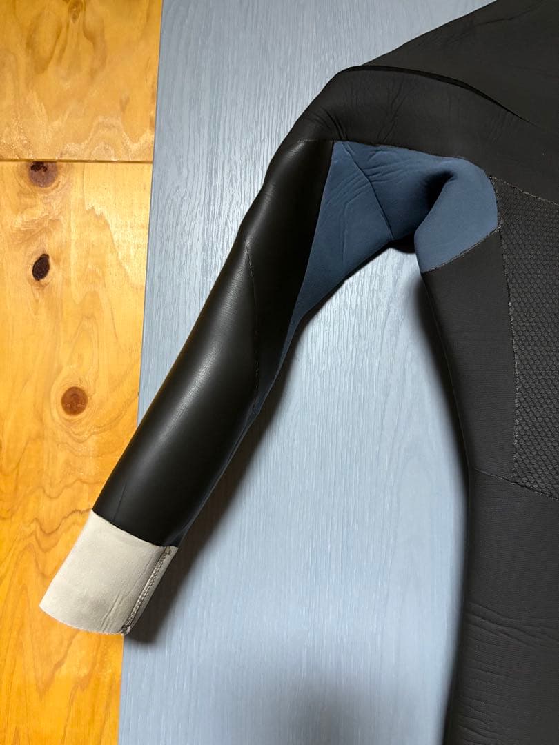 FELLON SURF☆ウエットスーツ（140㎝）