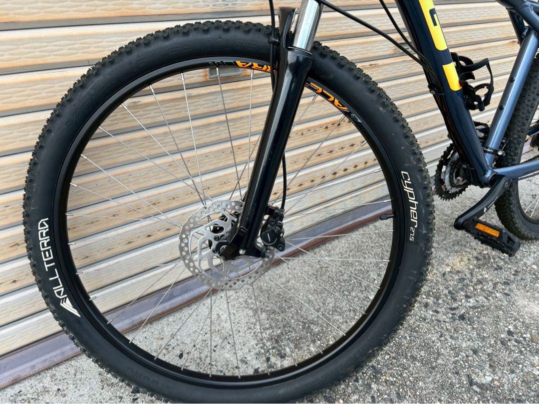 GT ( ジーティー ) マウンテンバイク AVALANCHE