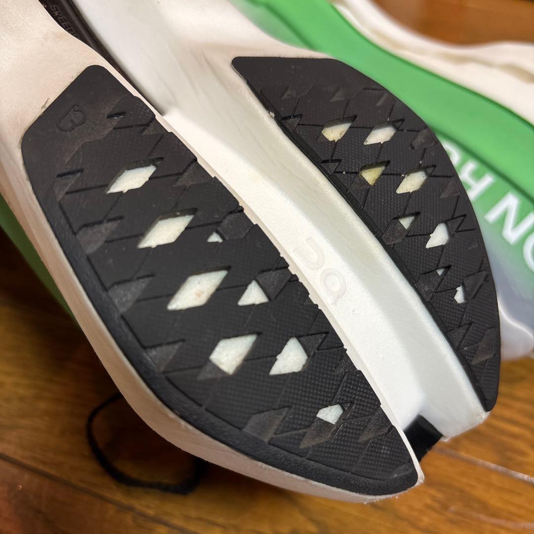 ON オン　クラウドブームマックス　　美品　26.5cm