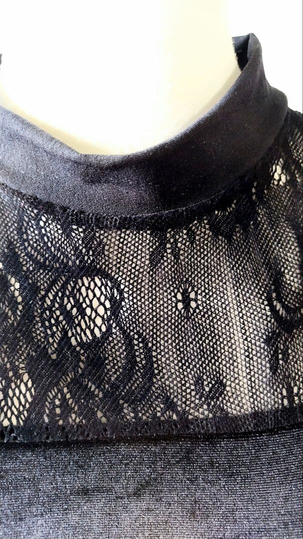 Ｓ～Ｍサイズ／ベロアと起毛レースの薔薇の花柄が上品な黒い娘役レオタード