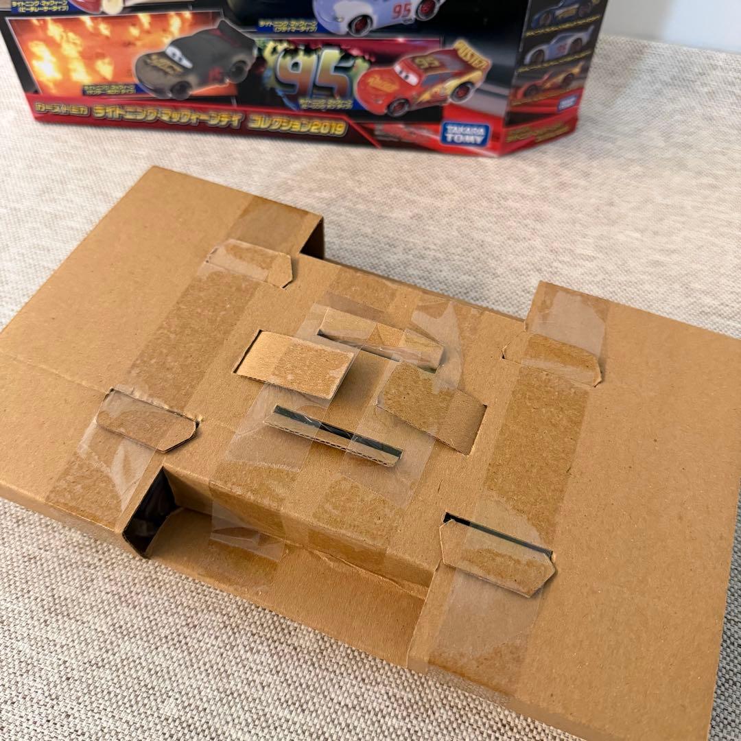 トミカ カーズ ライトニングマックイーン コレクション2019 新品