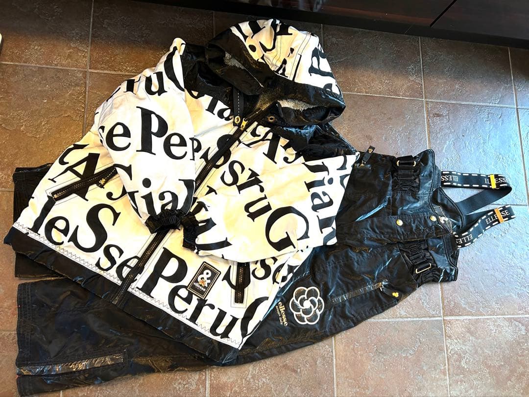 白*ぎ様 5万円相当♡ellesse エレッセ スキースノボーウエア リバーシブ