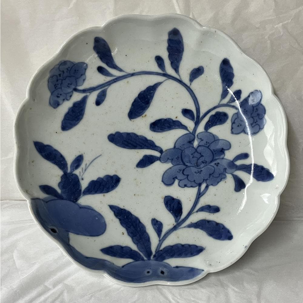 p055 古伊万里 染付 七寸皿 ５枚 牡丹唐草 輪花皿 輪花縁 皿