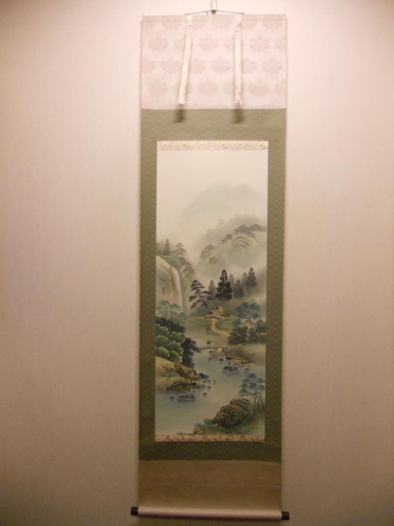 掛け軸 北彩 『 五尊仏山水 』 絹本 希少 軸装 茶道具 掛軸 美品 です。