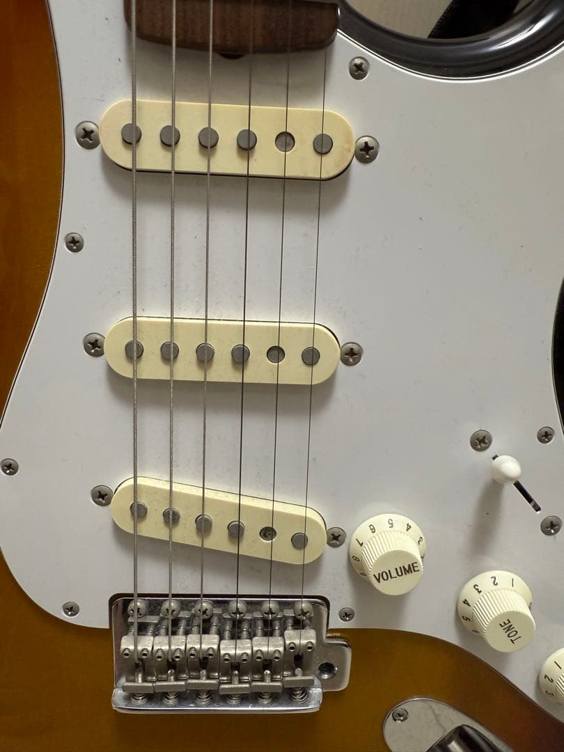 Fender JAPAN ストラトキャスター　サンバースト