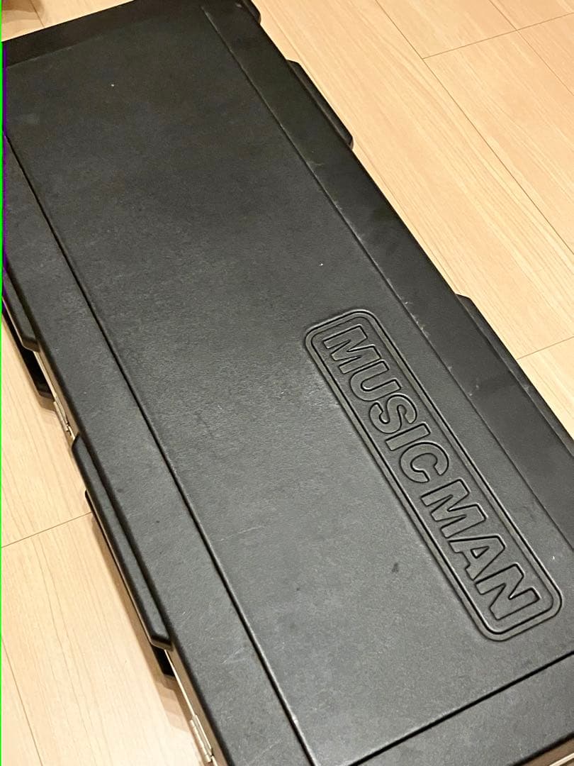 ギター MUSIC MAN AXIS T-RED w/TREM