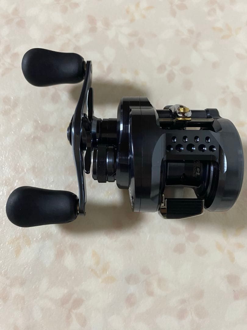 シマノ24 カルカッタコンクエスト31HG おまけ付