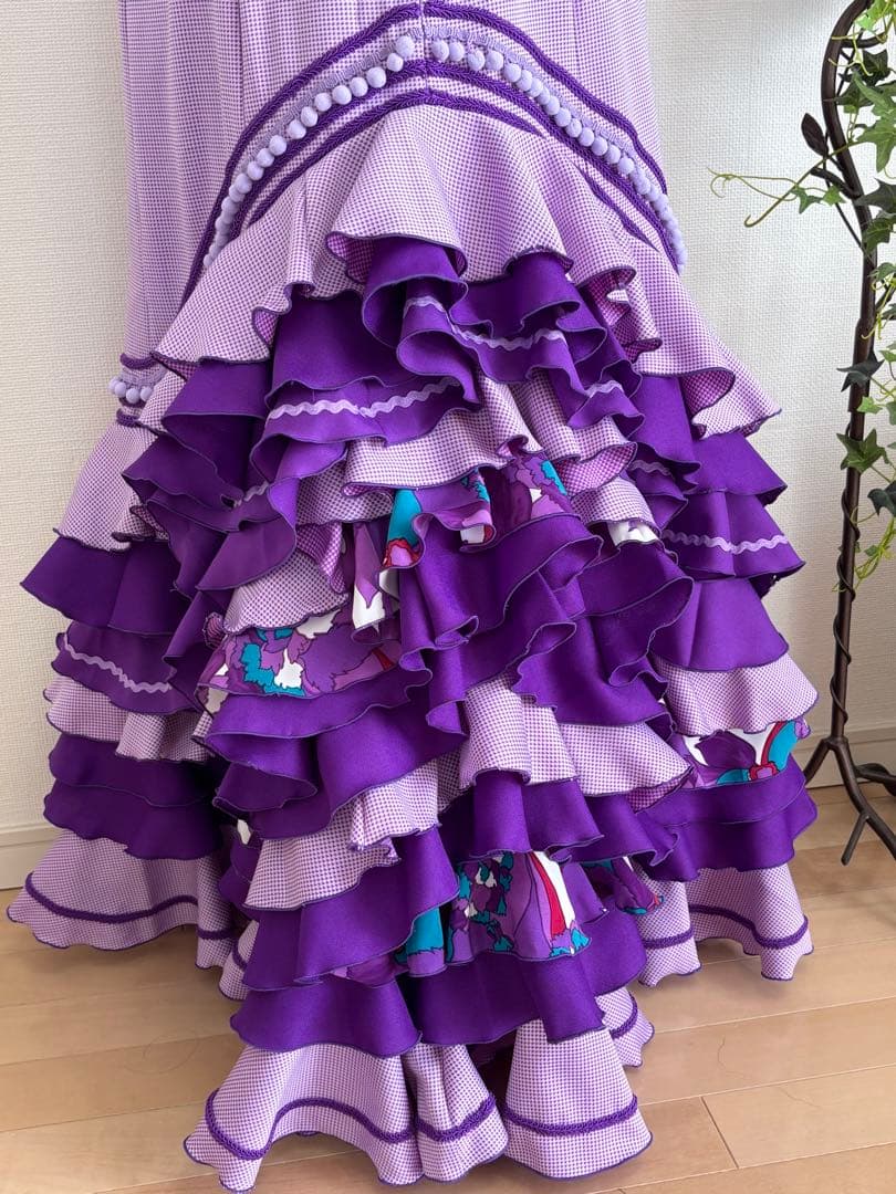 お値下げ♥　フラメンコ　ファルダ 　紫 　後ろ上がりボランテ　ゆとりサイズ