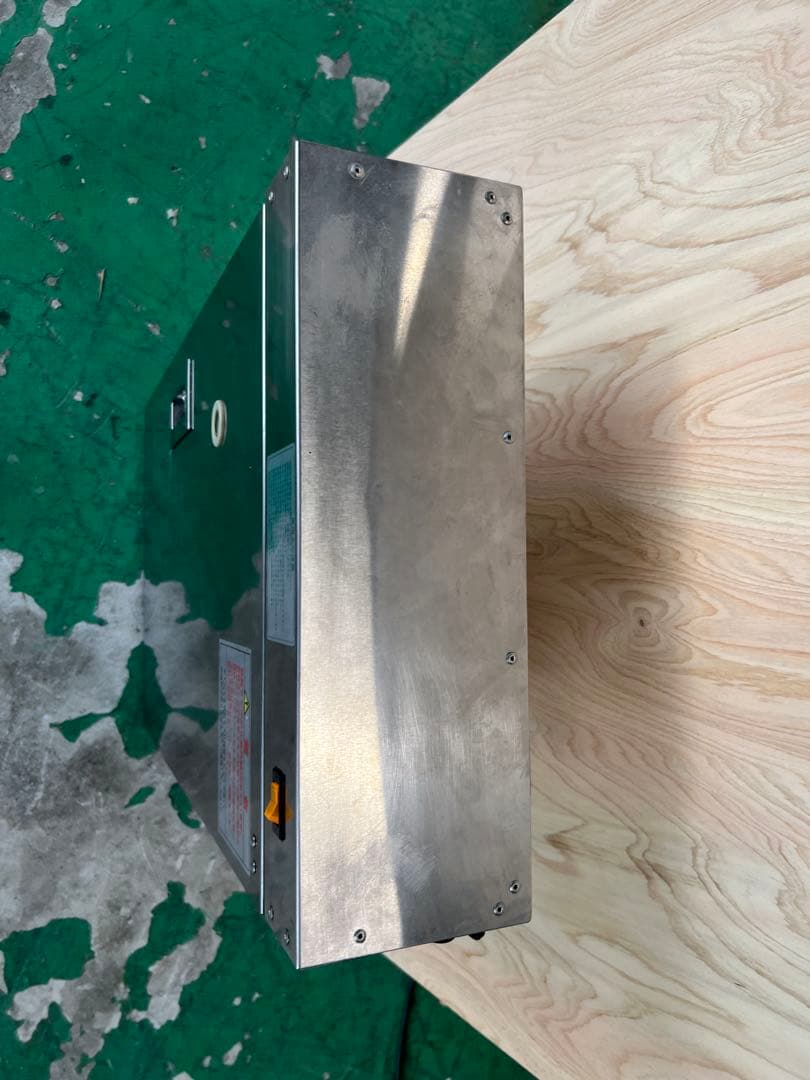 業務用包丁電気消毒器 壁掛けタイプ