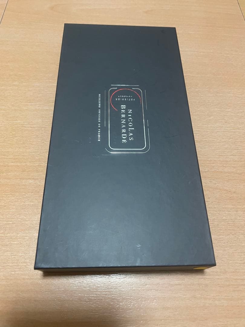 【ご依頼品】　フィリップベル・ニコラベルナルデ　２品です