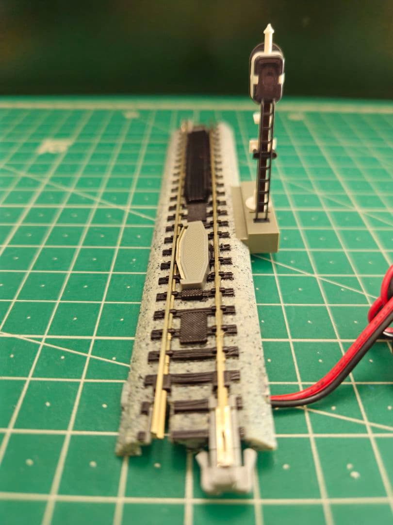 KATO 3灯式自動信号機(３個セット)、自動信号機用電源のセット