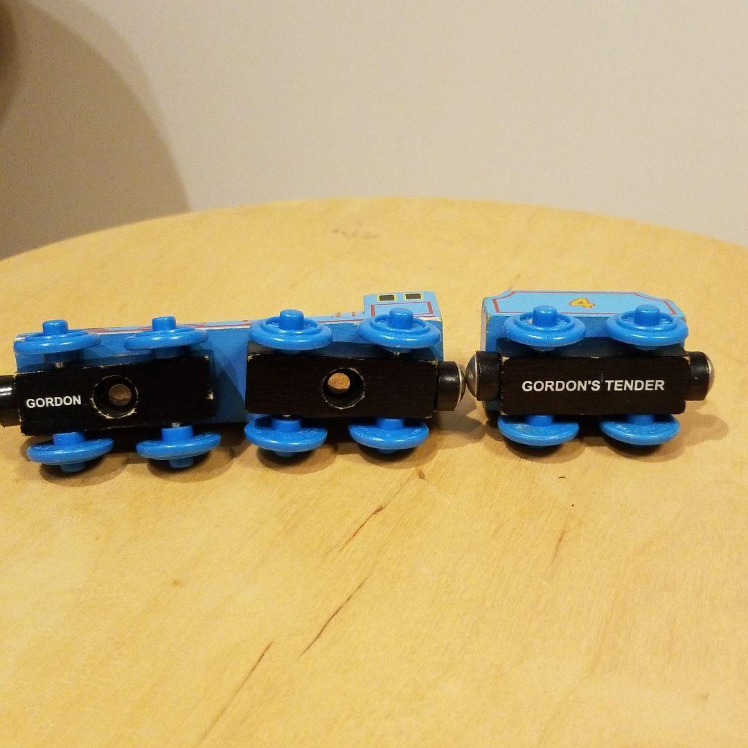 きかんしゃトーマス　木製レールシリーズ　ゴードン