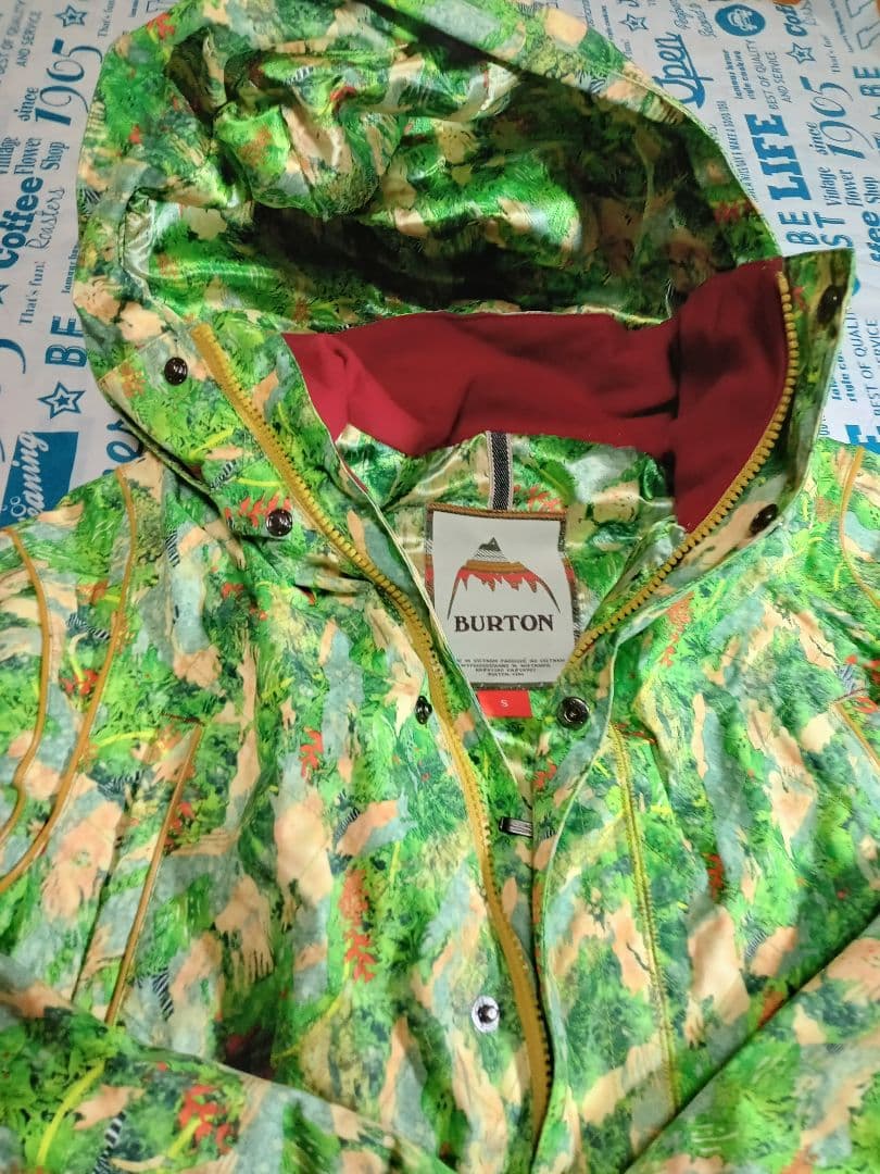 【初売り】BURTON スノーボードジャケット Sサイズ