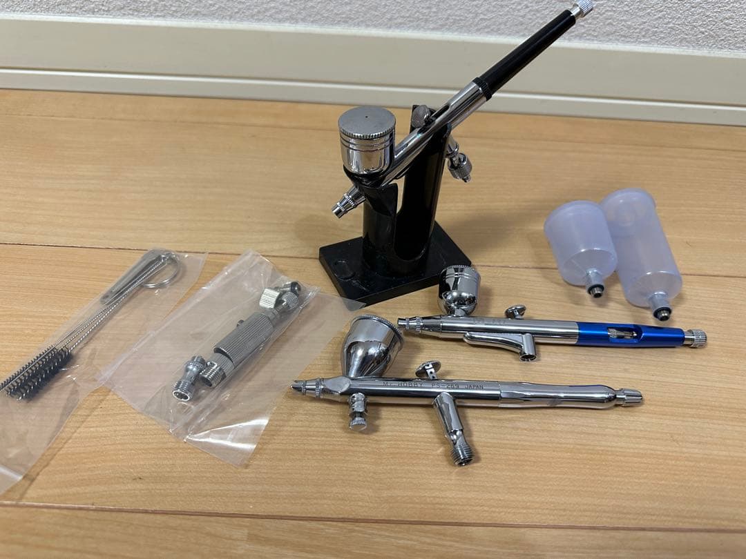 プラモデル　模型　エアブラシ塗装用品セット　初心者にも最適セット　中古