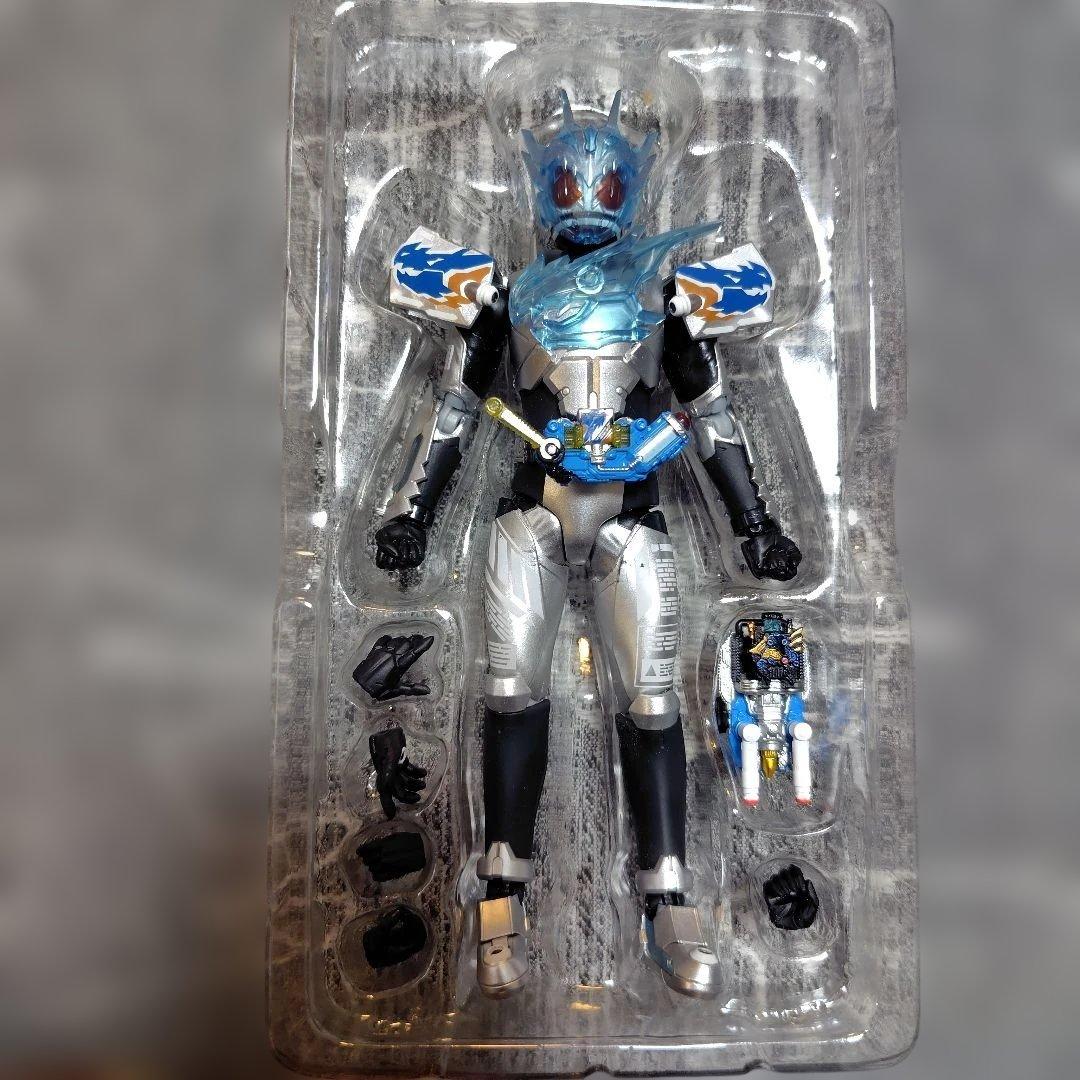 S.H.フィギュアーツ　仮面ライダークローズ　3体セット