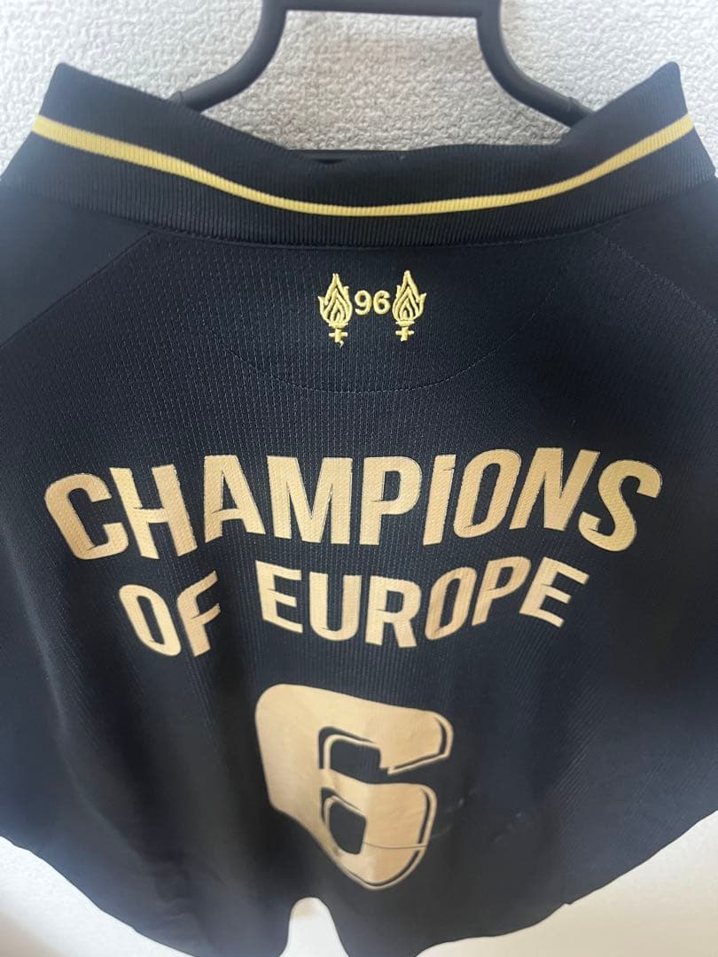 リバプールFC 18/19UCL優勝記念ユニフォーム　黒×金　L-XLサイズ